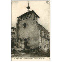 carte postale ancienne 15 LAROQUEBROU. Personnages devant l'Eglise