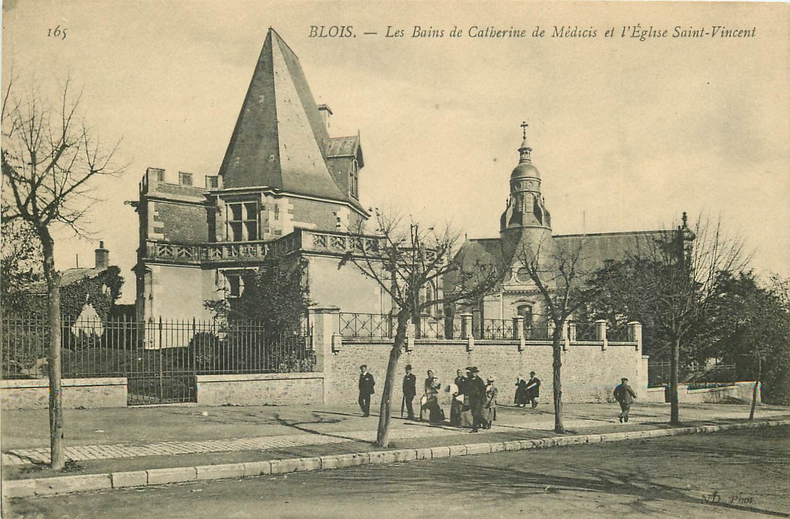 2 x Cpa 41 BLOIS. Bains de Catherine de Médicis et Eglise Saint-Vincent 1909