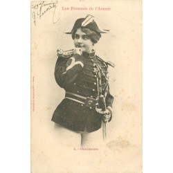 illustrateur BERGERET. Gendarme les Femmes de l'Avenir 1903