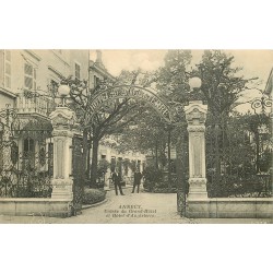 74 ANNECY. Entrée du Grand Hôtel d'Angleterre