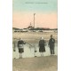 62 BERCK PLAGE. Une famille de Pêcheurs de Crevettes 1905