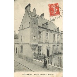 2 x Cpa 91 ETAMPES. Maison Anne de Pisseleu 1909 et Hôtel Saint-Yon 1908