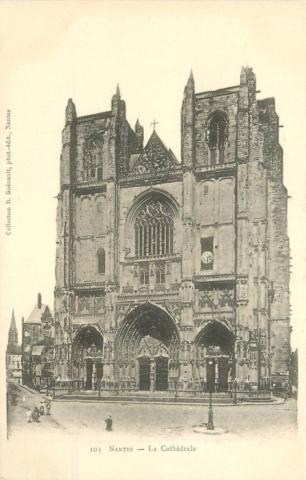 3 x Cpa 44 NANTES. Cathédrale, Tombeau de Lamorcière et la Bourse vers 1900