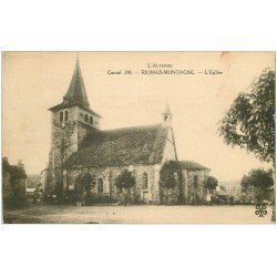 carte postale ancienne 15 RIOM-ES-MONTAGNE. L'Eglise 1926 petite animation