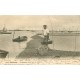33 ARCACHON. Parqueur d'Huîtres au travail 1904