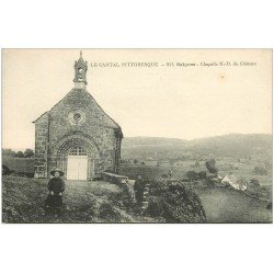 carte postale ancienne 15 SAIGNES. Chapelle Notre-Dame du Château animation