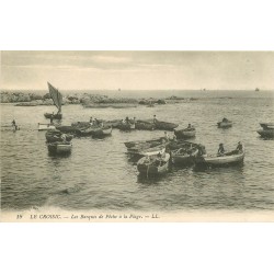 44 LE CROISIC. Barques de Pêche à la Plage