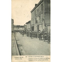 Vienne-le-Château, Chasseurs d'Afrique se rendant aux tranchées 1916