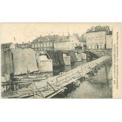 carte postale ancienne 02 SOISSONS. Passerelle des Anglais bombardé