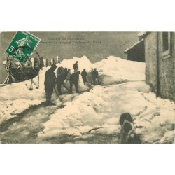 90 BALLON DE SERVANCE. Corvée de neige à l'entrée du Fort