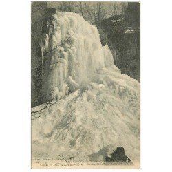 carte postale ancienne 15 VIC-SUR-CERE. Cascade de la Roucole sous la Neige 1914