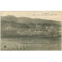 carte postale ancienne 15 VIC-SUR-CERE. La Vallée de la Cère