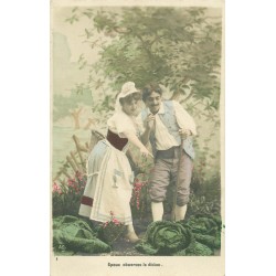 3 Cpa COUPLES. Un bébé dans les choux vers 1900