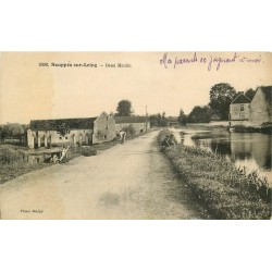 77 SOUPPES-SUR-LOING. Beau Moulin avec Cantonnier 1933