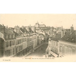 77 PROVINS. Rue du Val avec les Galeries Françaises vers 1900