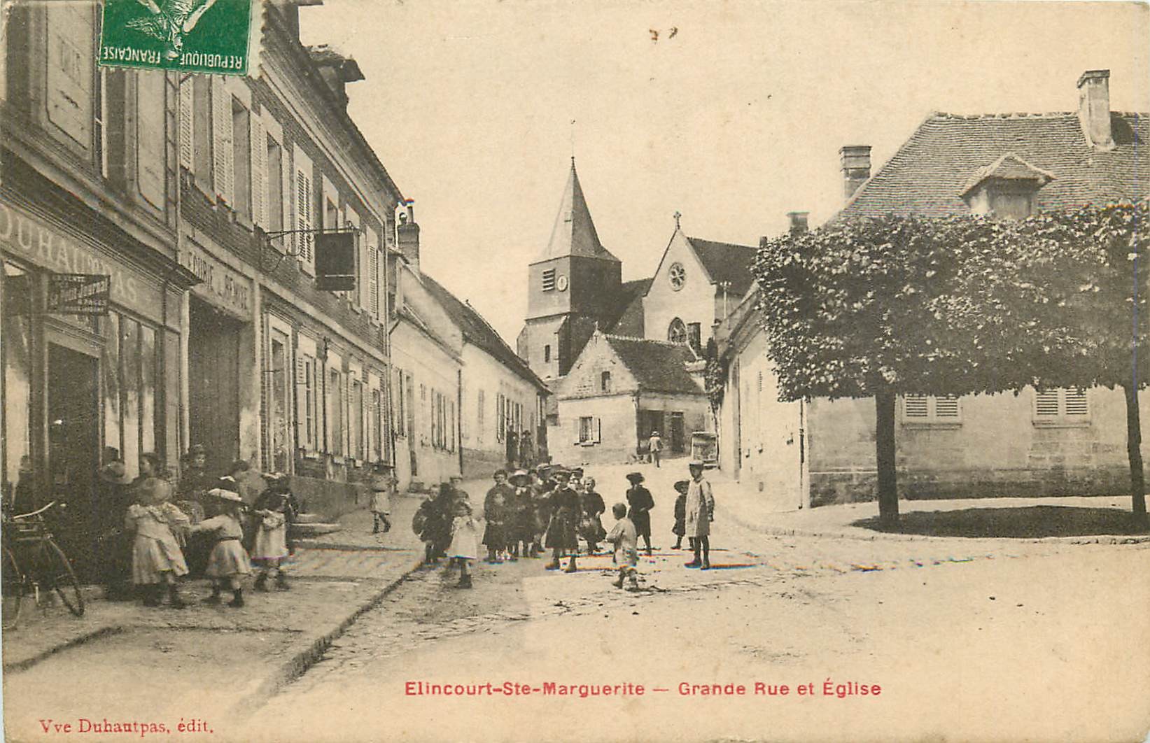 60 ELINCOURT-SAINTE-MARGUERITE. Grande Rue et Eglise 1912 nombreuses écolières