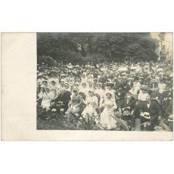 16 ANGOULEME. L'Assemblée pendant une remise de Prix ou les Rosières. Carte Photo rare