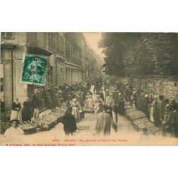 01 BOURG. Marché des Poulets rue Bernard vers 1908 (petit défaut)