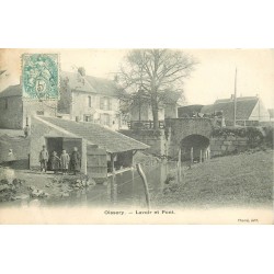 77 OISSERY. Enfants au Lavoir et attelage sur le Pont