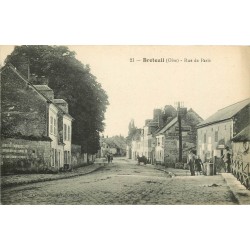 60 BRETEUIL-SUR-NOYE. Rue de Paris et son Pont à l'entrée du Village