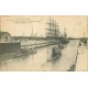 17 LA PALLICE. Sous-marins en manoeuvre dans le Sas entrée du Bassin avec voilier 1917