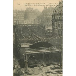 PARIS METROPOLITAIN. Les Travaux Fermes Place Saint-Michel et boulevard Saint-André avant le Fonçage