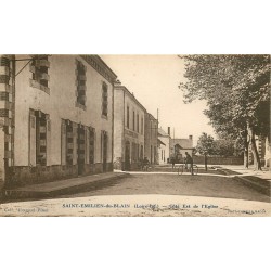 44 SAINT-EMILIEN-DU-BLAIN. Commerce côté Est de l'Eglise 1936