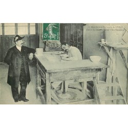 92 SEVRES. Un Tourneur Atelier de Démonstration à la Manufacture 1908