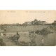 35 SAINT-MALO. Jeunes pêcheurs de Crustacés et le Casino vers 1900