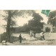 18 SANCERRE. Porte César et élégantes avec ombrelles 1910
