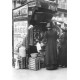 PARIS 1900 Photo Cpsm réédition reproduction. Commerce distributeur automatique nombreuses publicités...
