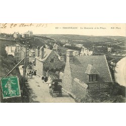 22 TRESTRAOU. La Descente à la Plage avec attelage Hôtel Martret 1913