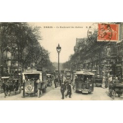 PARIS 09 . Le Boulevard des Italiens bus, fiacres et Agent de police 1919