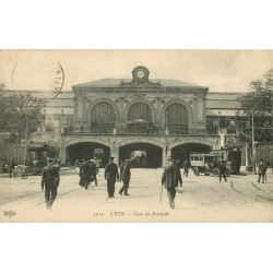 69 LYON. Gare de Perrache 1912 tramway publicité Dubonnet