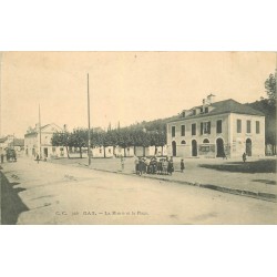 64 GAN. La Mairie et la Place 1908