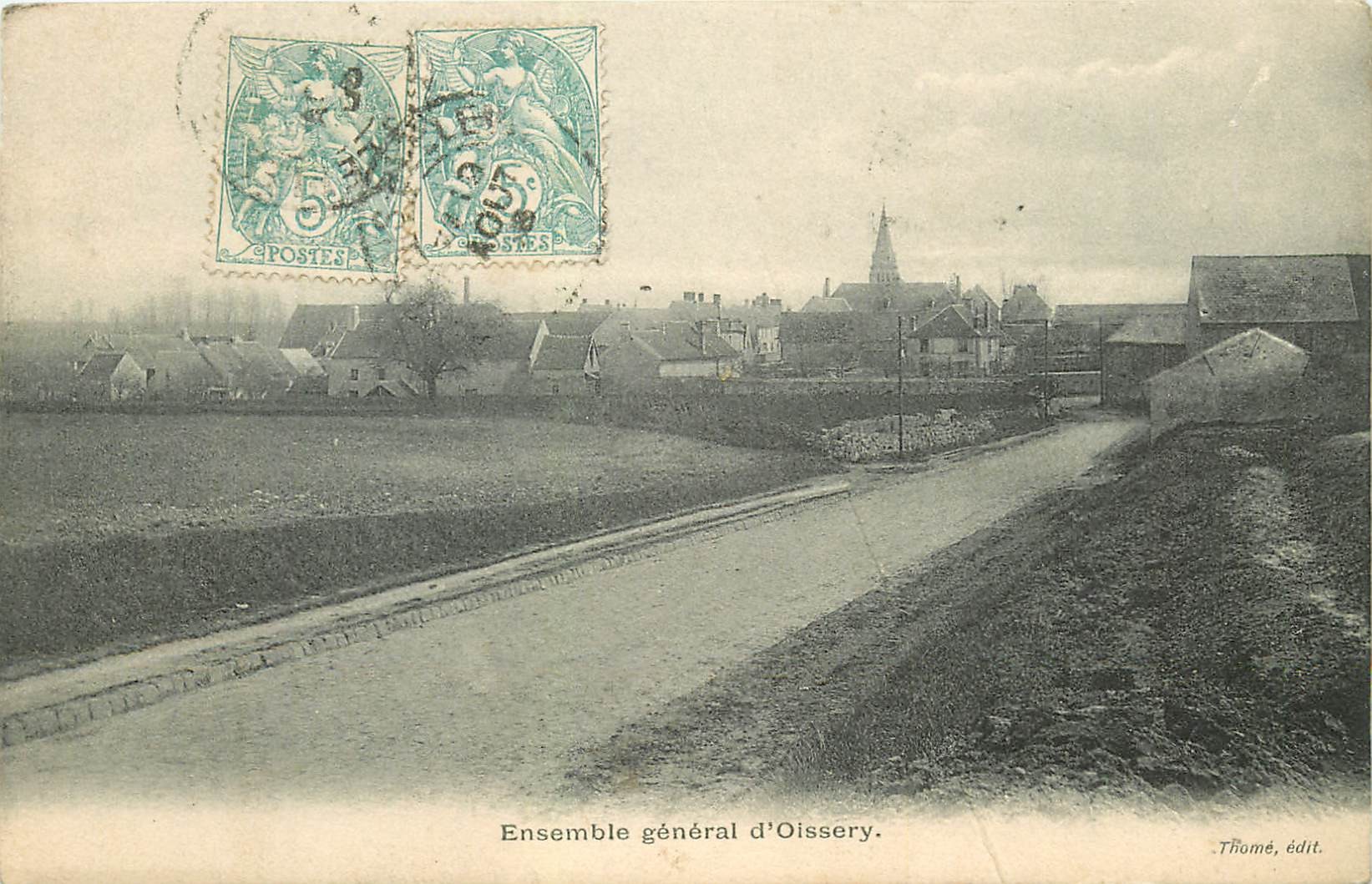 77 OISSERY. La Route vers le Village 1905