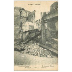 carte postale ancienne 02 SOISSONS. Rue du Commerce 1917
