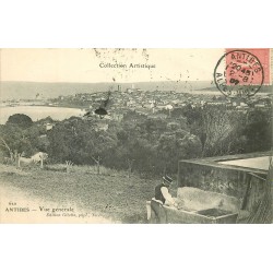 06 ANTIBES. Personnage près d'un " lavoir fontaine " en pleine campagne 1907