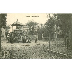 94 VITRY-SUR-SEINE. Le Rocher belle animation vers 1909