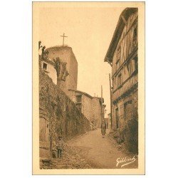 carte postale ancienne 16 CONFOLENS. Vieilles Maisons en Bois et restes du Château. Edition Gilbert