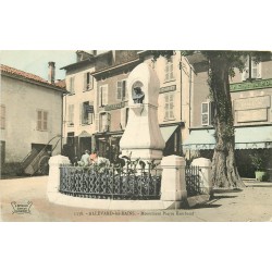 38 ALLEVARD-LES-BAINS. Monument Pierre Rambaud et Café de la Poste