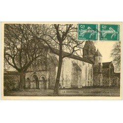 carte postale ancienne 16 LA COURONNE. l'Eglise. Carte émaillographie 1911