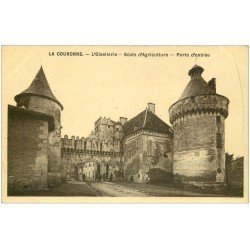 carte postale ancienne 16 LA COURONNE. Oisellerie Ecole d'Agriculture Carte émaillographie vers 1910