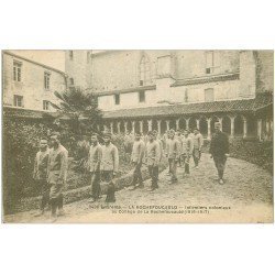 16 LA ROCHEFOUCAULD. Infirmiers coloniaux au Collège 1917