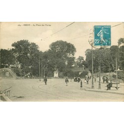 29 BREST. La Place des Portes dans les années 20