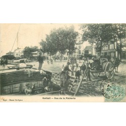 91 CORBEIL. Déchargement d'une Péniche rue de la Pêcherie 1906