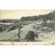 85 LES SABLES D'OLONNE. Ramasseur de Goëmon sur Rochers de la Chaume 1919