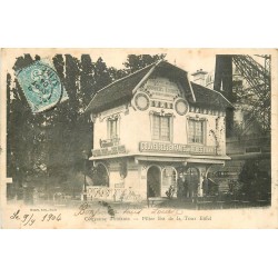 PARIS 07. Pilier Est de la Tour Eiffel. Couveuse d'enfants avec Bébés vivants 1904