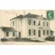 carte postale ancienne 16 VILLEBOIS-LAVALETTE. Groupe Scolaire et Hôtel de Ville 1909