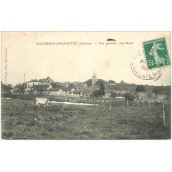 carte postale ancienne 16 VILLEBOIS-LAVALETTE. Vue sur le Village avec Vache 1909